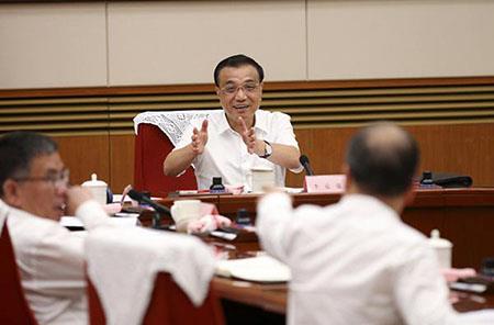 Çin Premier Li Keqiang.jpg ile Üretim İyileştirmeleri ve Ekonomik Yeniden Yapılandırma Manufacturing Upgrades and Economic Restructuring with Chinese Premier Li Keqiang.jpg