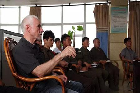 Alman uzmanlar firmamızın welders.jpg için teorik ve pratik eğitim yapıyorlar. German experts conduct theoretical and practical training for our company’s welders.jpg